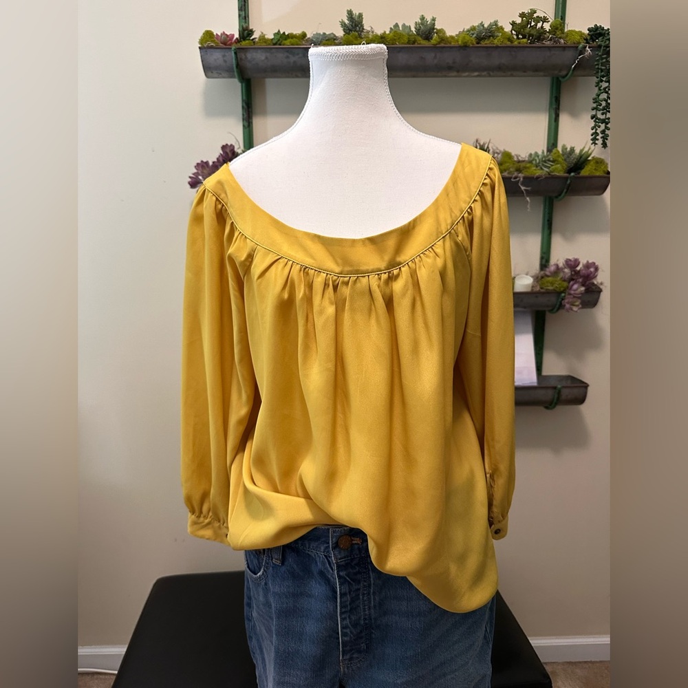 Anthropologie Maeve Gold/Mustard off the shoulder top. Size M